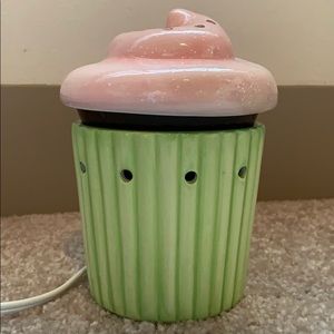 Scentsy warmer Cupcake